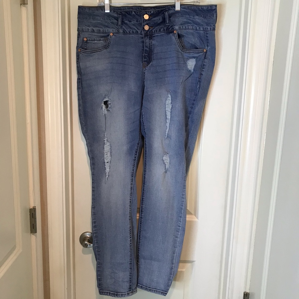 Refuge+ Destroyed Jeans